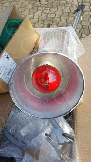 Veterinary Heating Lamp with 150W Infrared Bulb | Lory Progetti Veterinari