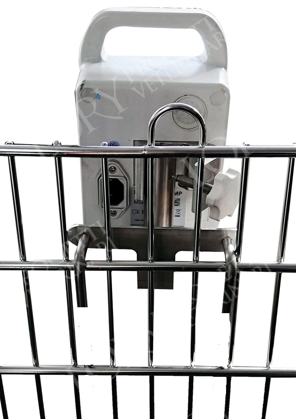 Universal infusion pump holder