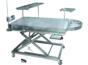 Tavolo mod. Gardavet